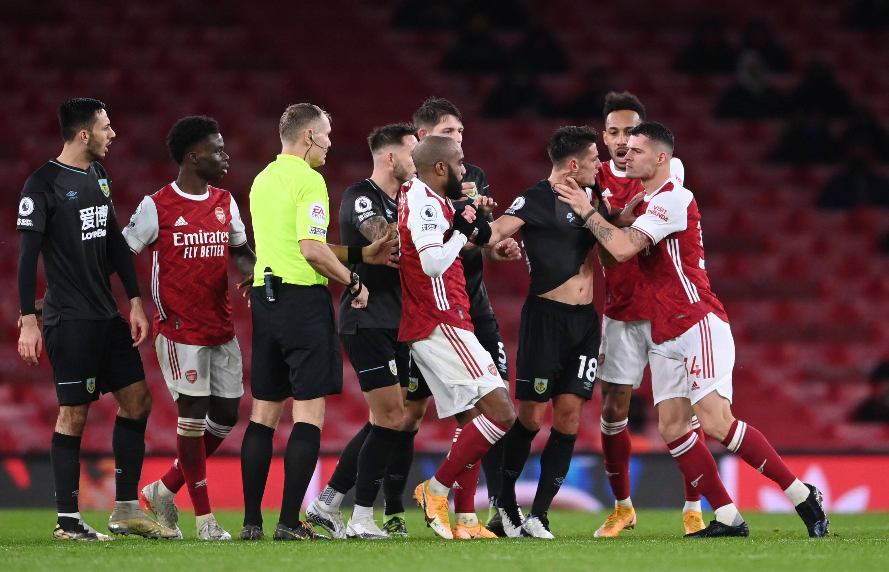 这对球员个 这对球员个